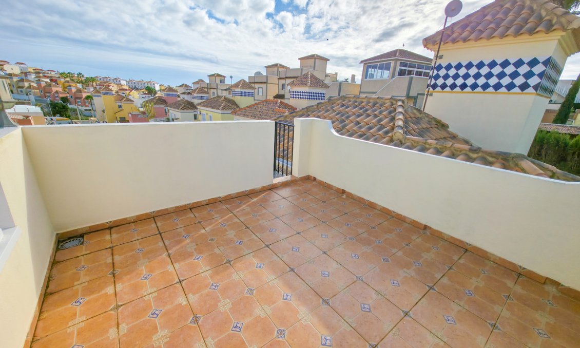 Használt Ingatlanok - Villa -
Villamartin - Costa Blanca