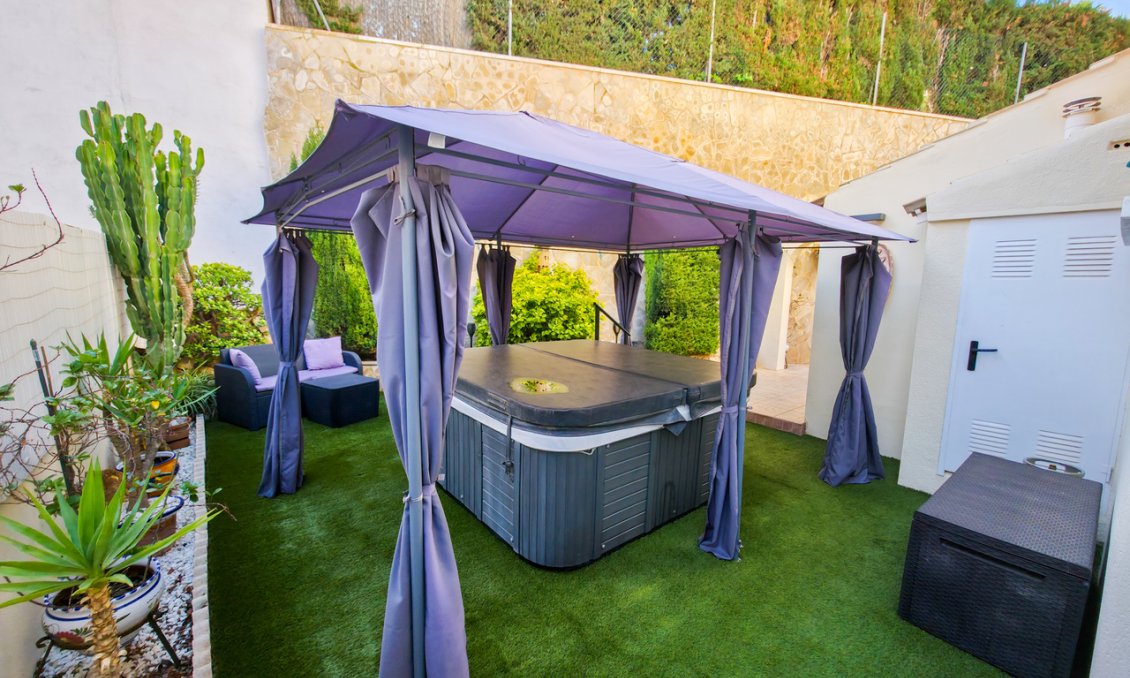 Használt Ingatlanok - Villa -
Villamartin - Costa Blanca