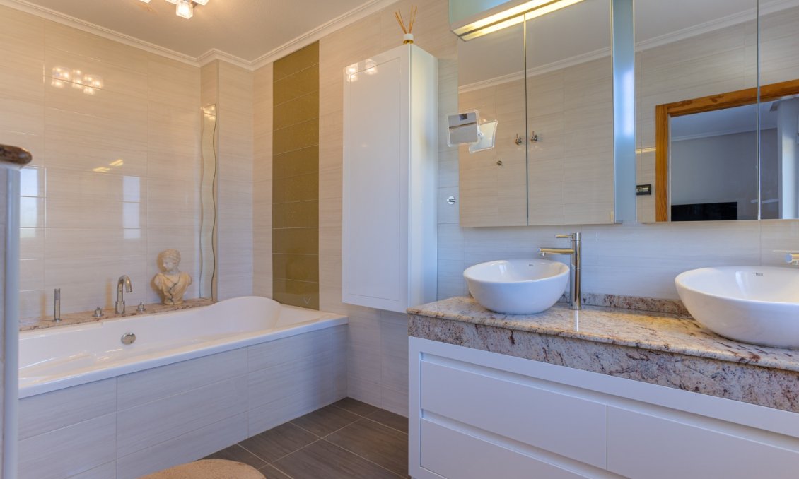 Használt Ingatlanok - Villa -
La Zarza - Inland