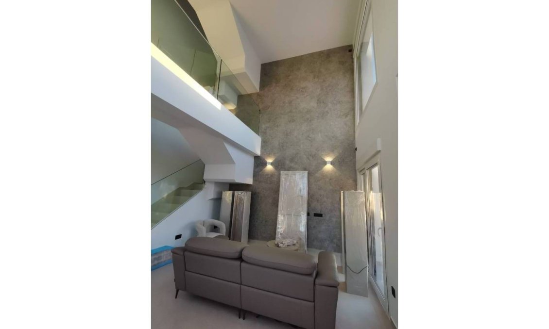 Használt Ingatlanok - Villa -
Los Montesinos - Costa Blanca