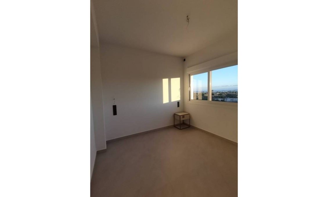 Használt Ingatlanok - Villa -
Los Montesinos - Costa Blanca