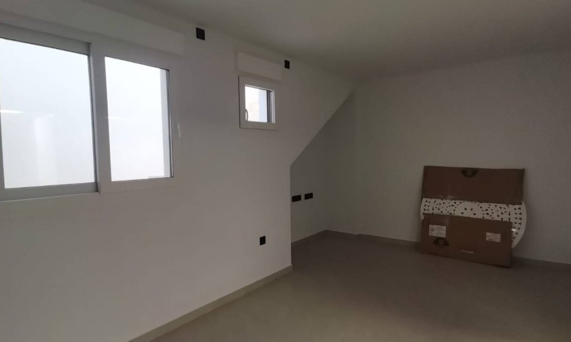 Használt Ingatlanok - Villa -
Los Montesinos - Costa Blanca