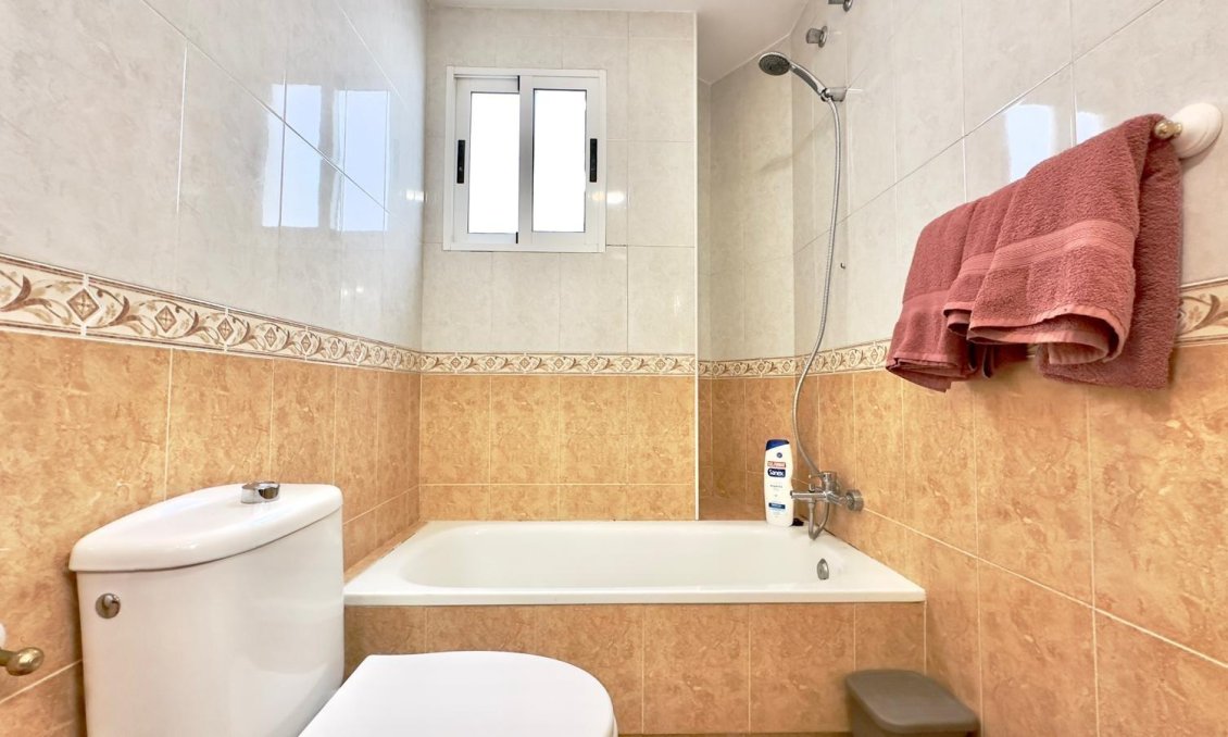 Használt Ingatlanok - Apartman -
Torrevieja - Centrum