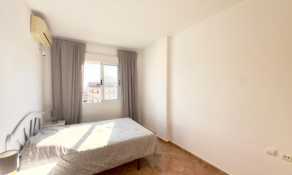 Használt Ingatlanok - Apartman -
Torrevieja - Centrum