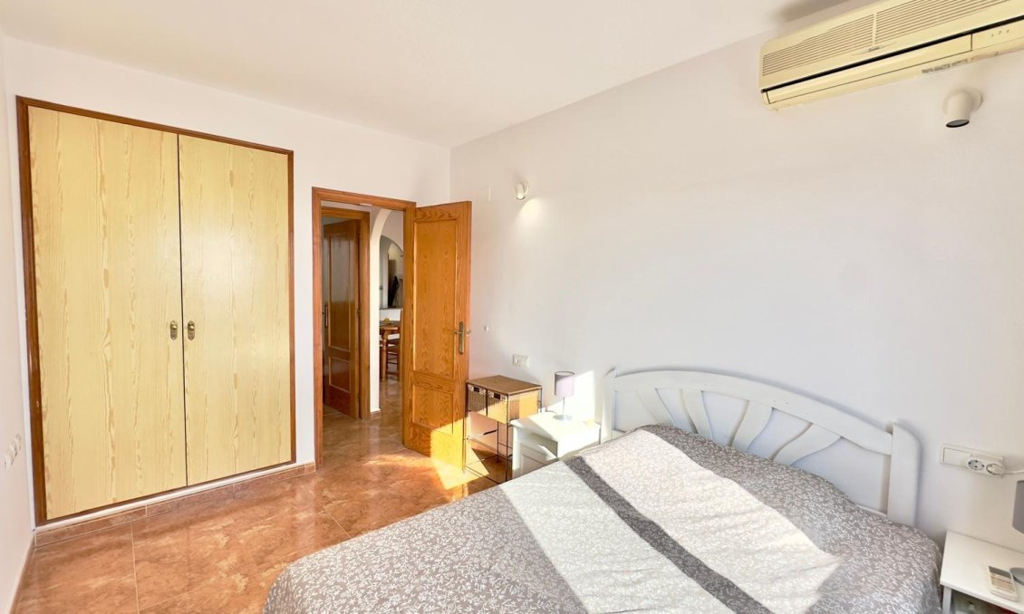 Használt Ingatlanok - Apartman -
Torrevieja - Centrum
