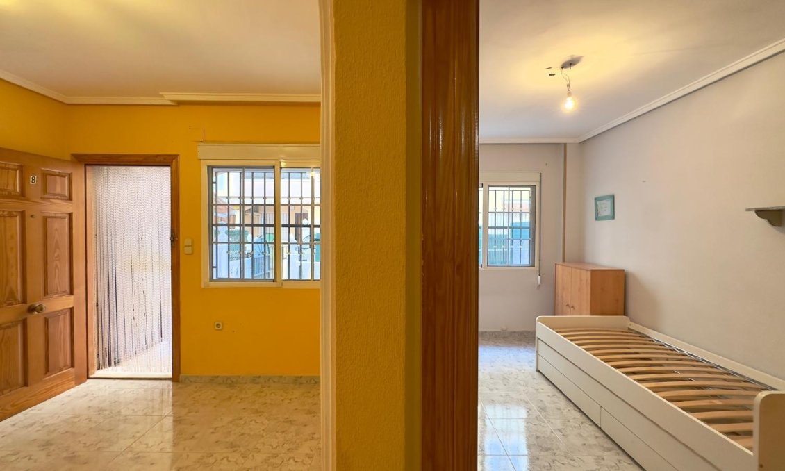 Használt Ingatlanok - Apartman -
Torrevieja - La Mata Pueblo