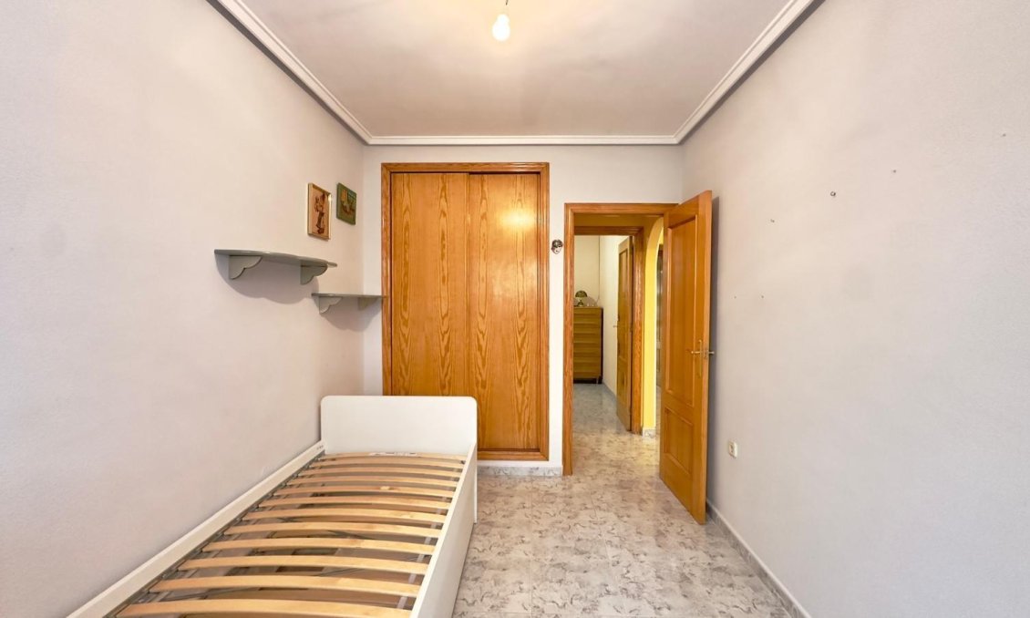 Használt Ingatlanok - Apartman -
Torrevieja - La Mata Pueblo