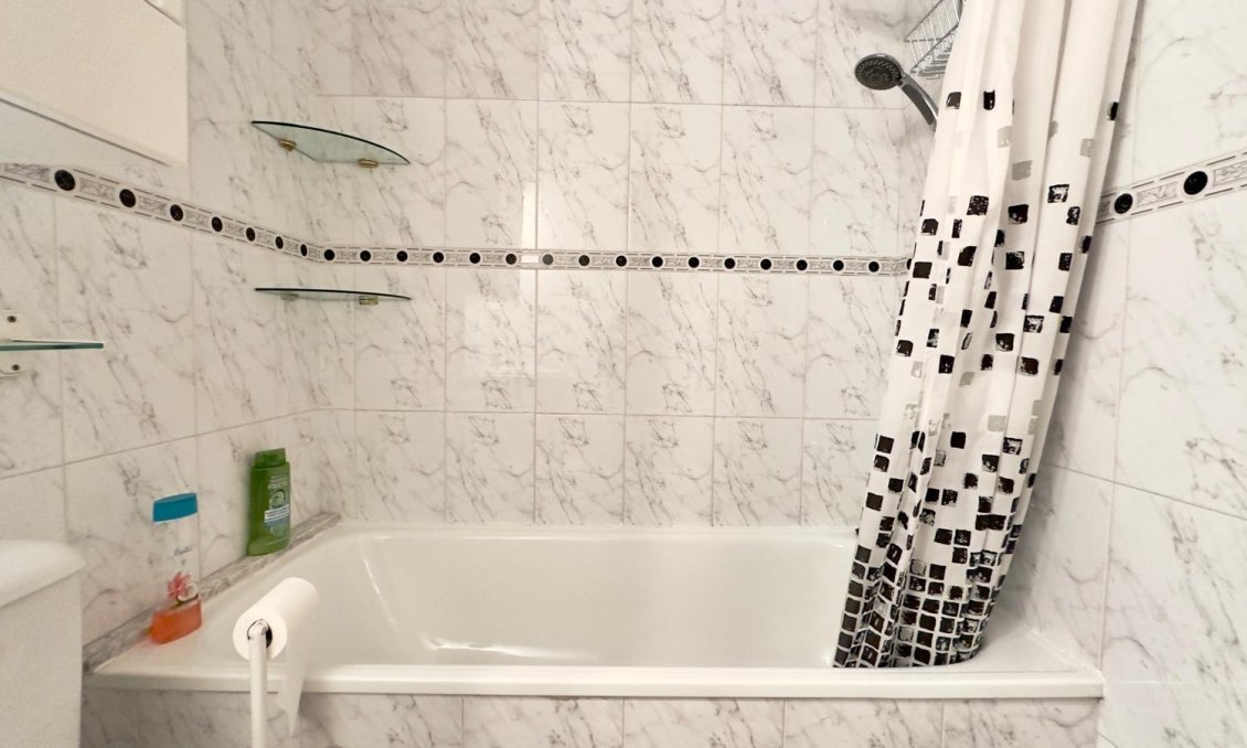 Használt Ingatlanok - Apartman -
Torrevieja - La Mata Pueblo