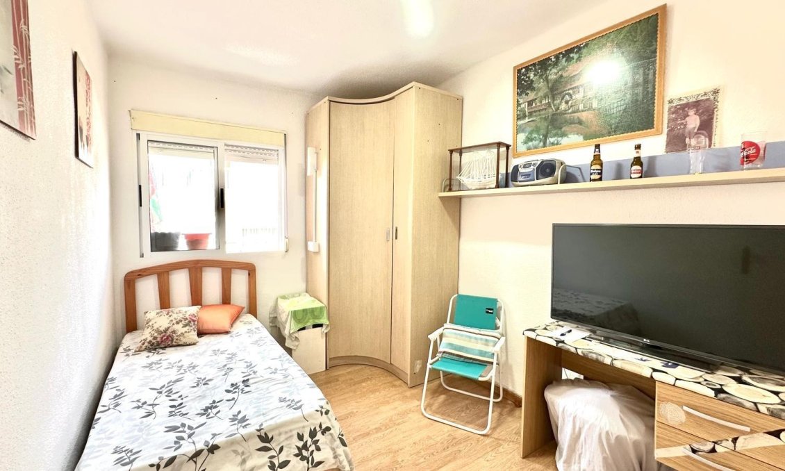 Használt Ingatlanok - Apartman -
Torrevieja - Estacion De Autobuses