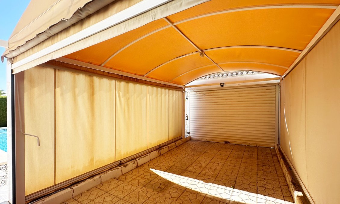 Használt Ingatlanok - Villa -
Orihuela Costa - Costa Blanca