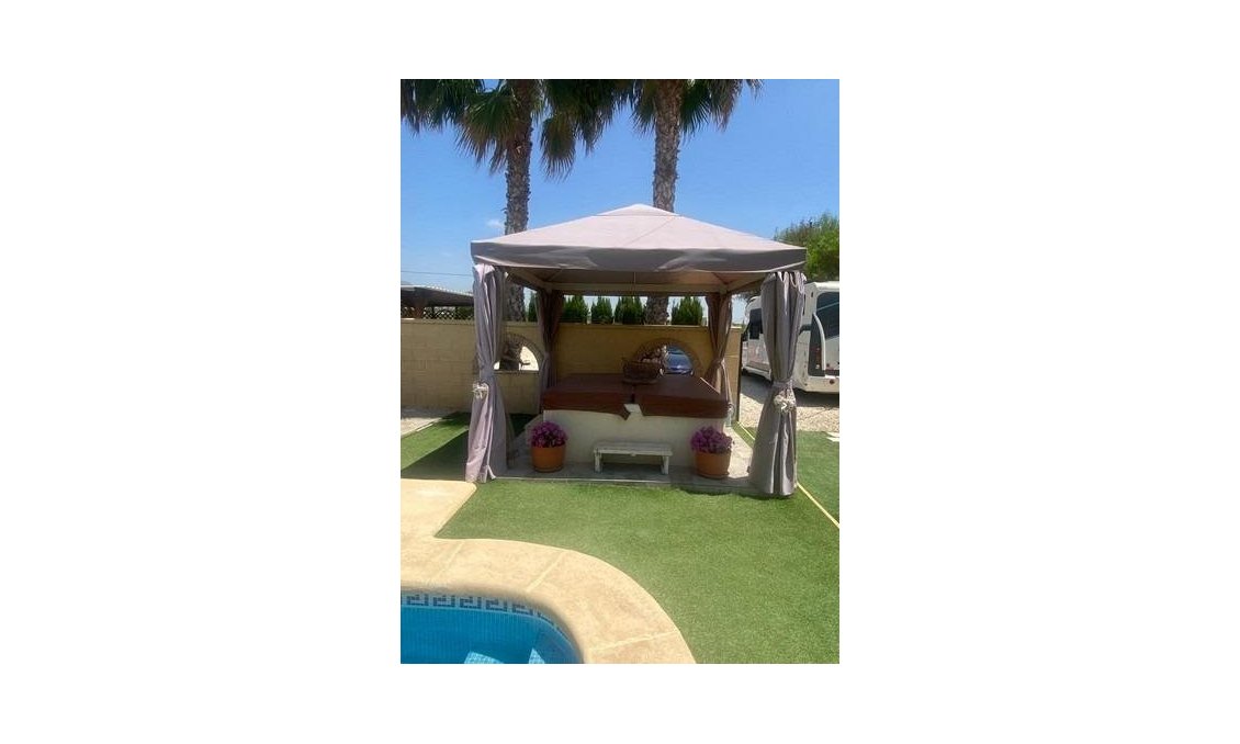 Használt Ingatlanok - Villa -
Albatera - Campo De Albatera