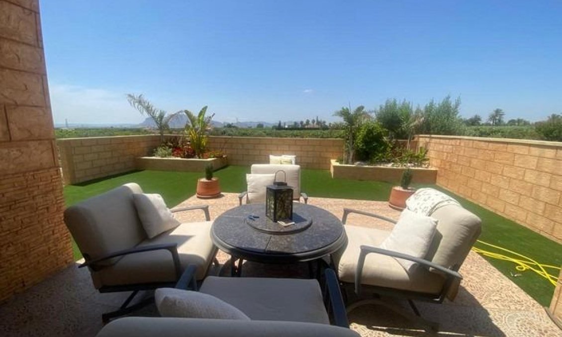 Használt Ingatlanok - Villa -
Albatera - Campo De Albatera