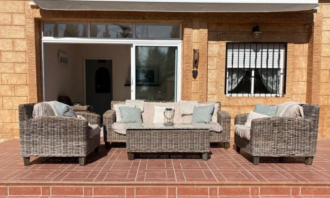 Használt Ingatlanok - Villa -
Albatera - Campo De Albatera