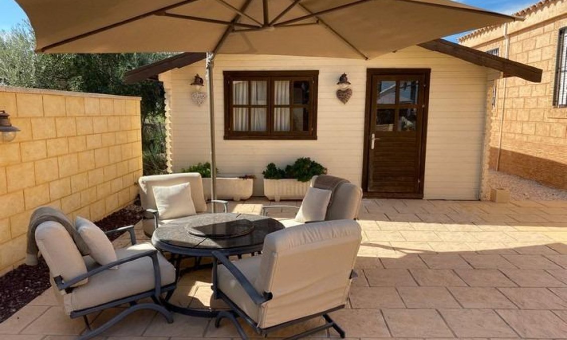 Használt Ingatlanok - Villa -
Albatera - Campo De Albatera