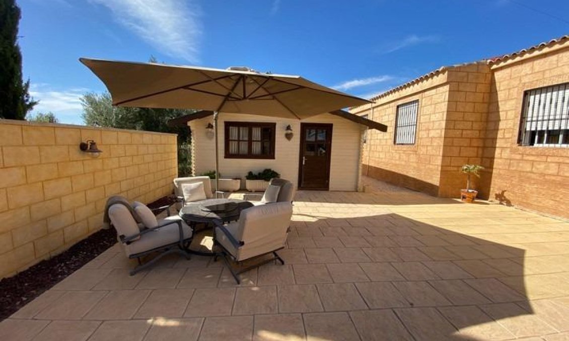 Használt Ingatlanok - Villa -
Albatera - Campo De Albatera