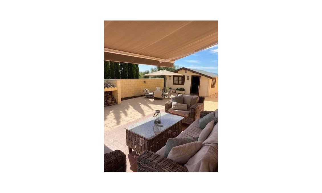 Használt Ingatlanok - Villa -
Albatera - Campo De Albatera