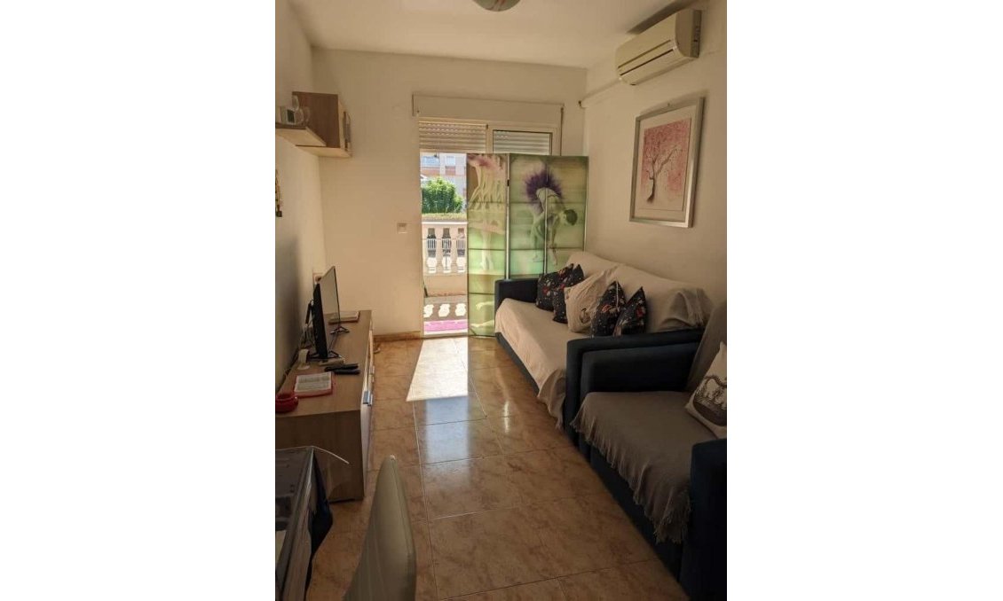 Használt Ingatlanok - Apartman -
Torrevieja - Playa del Cura