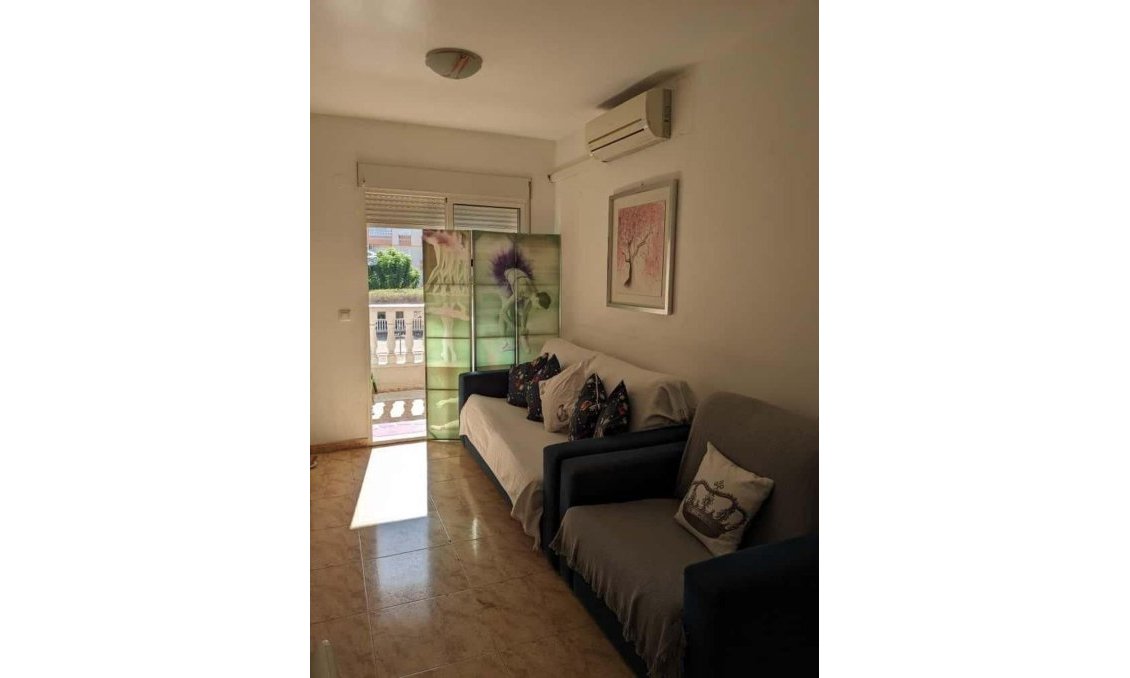 Használt Ingatlanok - Apartman -
Torrevieja - Playa del Cura