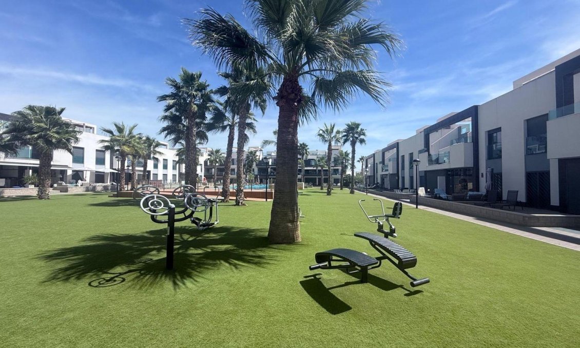 Használt Ingatlanok - Bungaló -
Guardamar del Segura - Oasis Beach