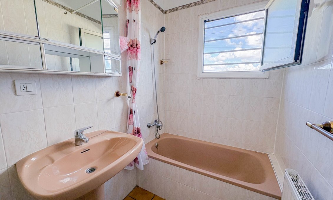 Használt Ingatlanok - Villa -
Los Balcones - Costa Blanca