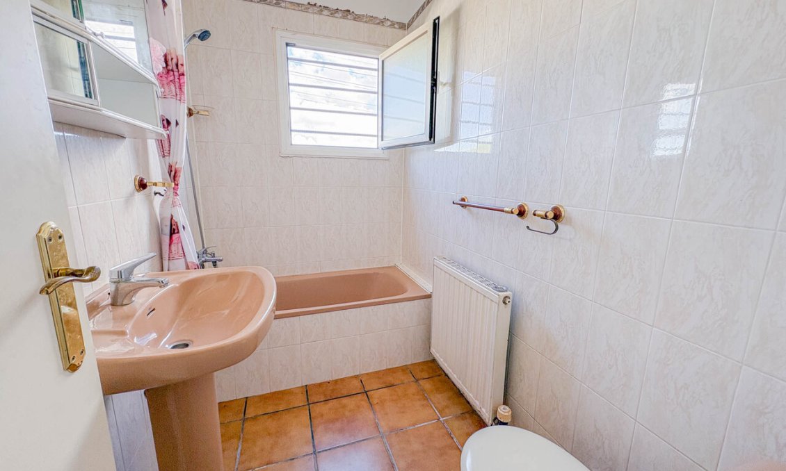 Használt Ingatlanok - Villa -
Los Balcones - Costa Blanca