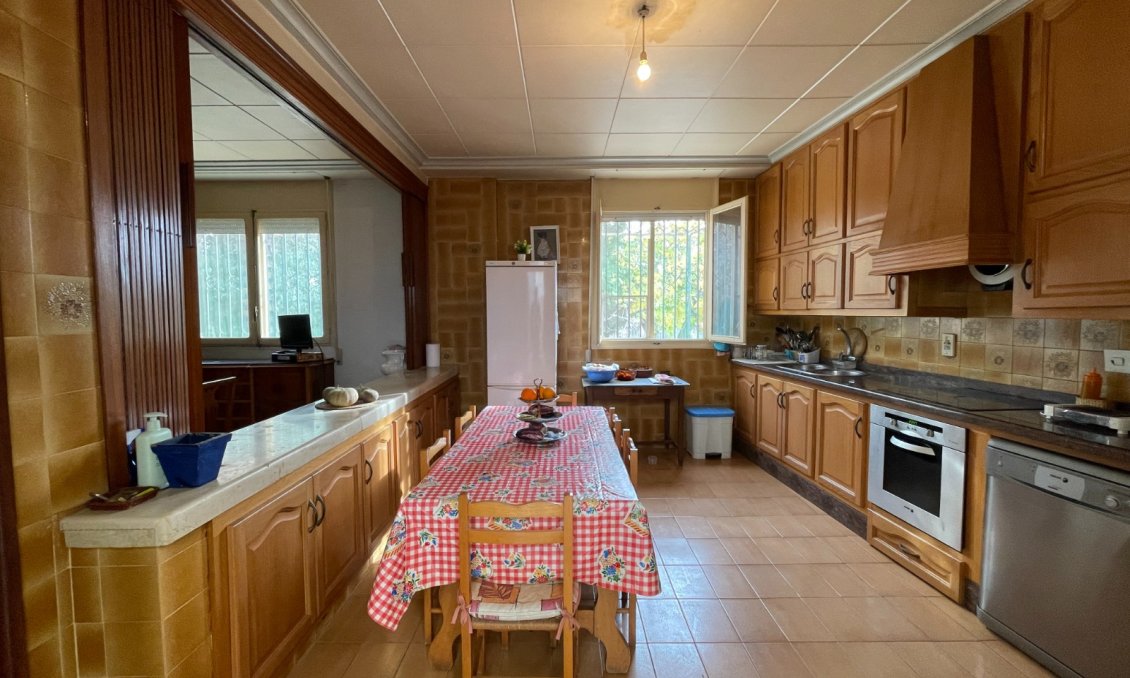 Használt Ingatlanok - Villa -
Elche - Costa Blanca