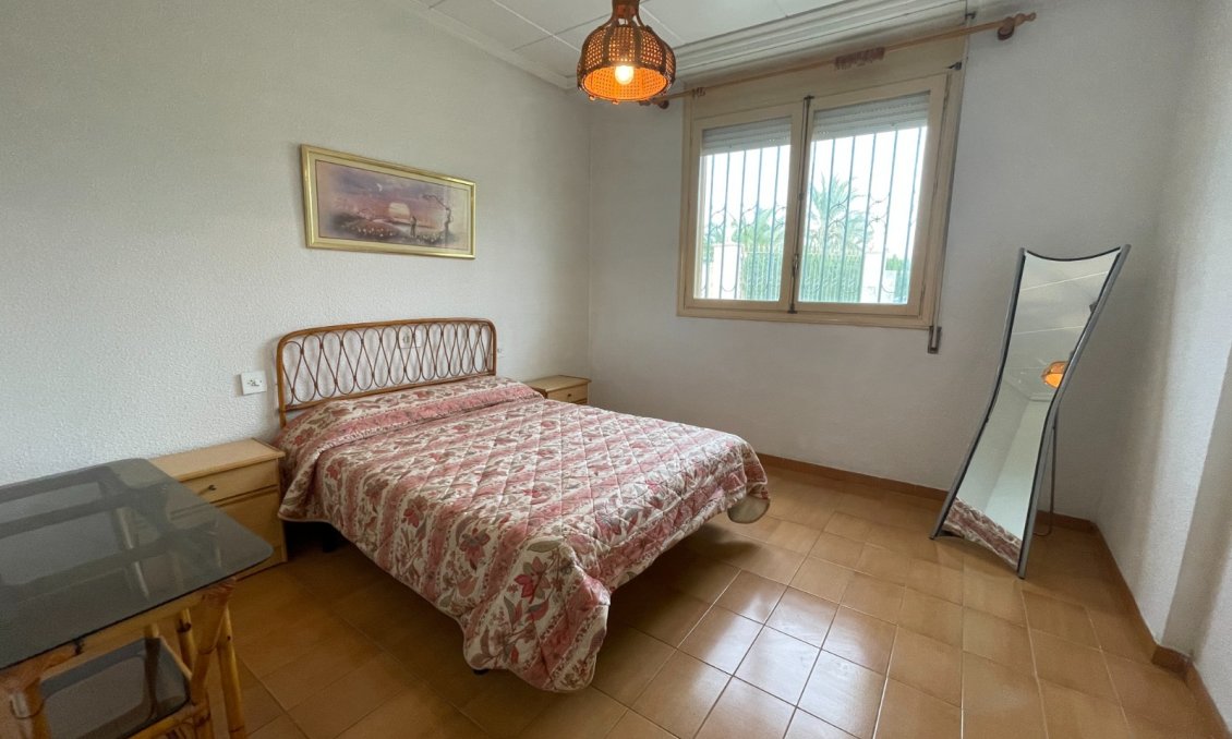 Használt Ingatlanok - Villa -
Elche - Costa Blanca