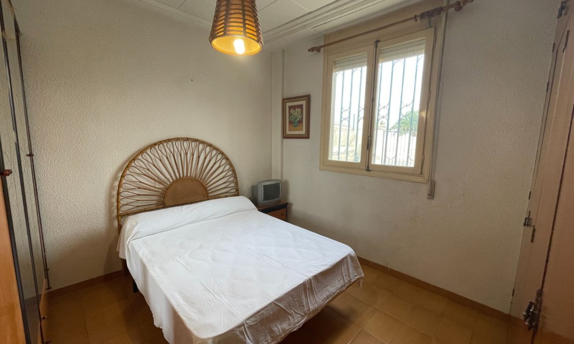 Használt Ingatlanok - Villa -
Elche - Costa Blanca