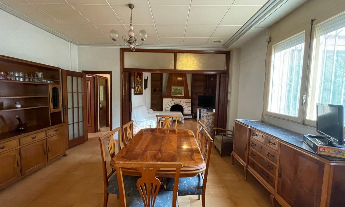 Használt Ingatlanok - Villa -
Elche - Costa Blanca