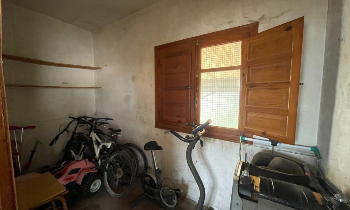 Használt Ingatlanok - Villa -
Elche - Costa Blanca