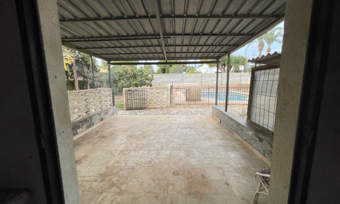 Használt Ingatlanok - Villa -
Elche - Costa Blanca