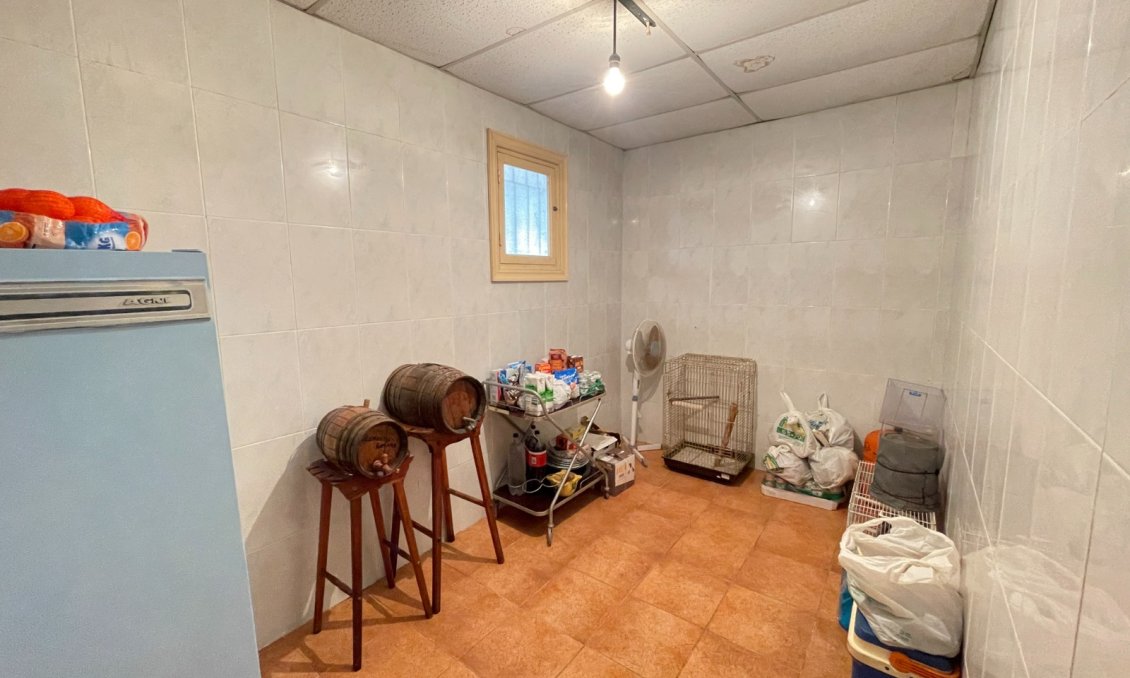 Használt Ingatlanok - Villa -
Elche - Costa Blanca