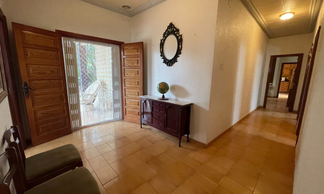 Használt Ingatlanok - Villa -
Elche - Costa Blanca