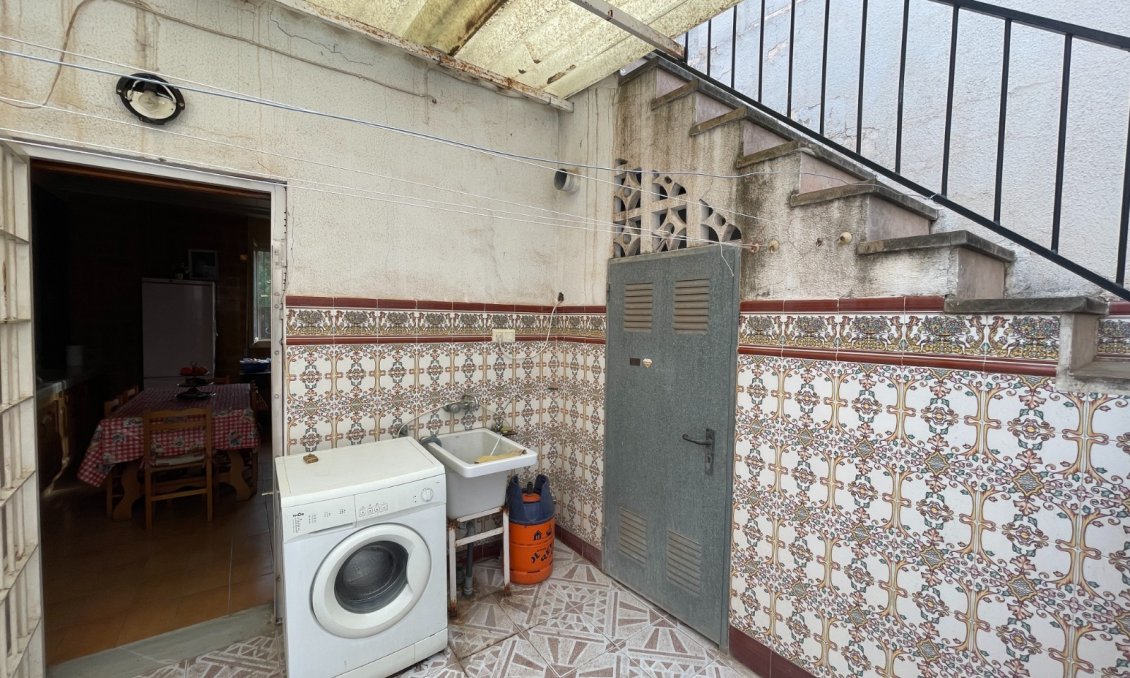 Használt Ingatlanok - Villa -
Elche - Costa Blanca