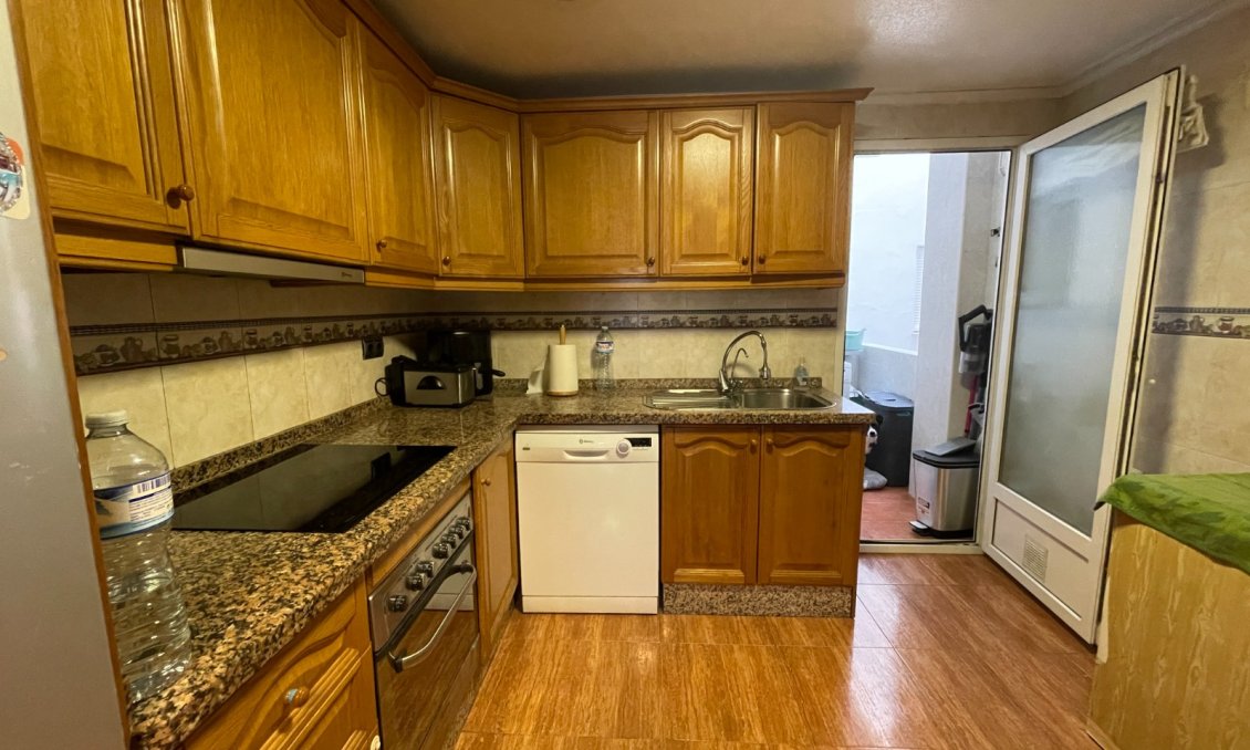 Használt Ingatlanok - Apartman -
Torrevieja - Costa Blanca