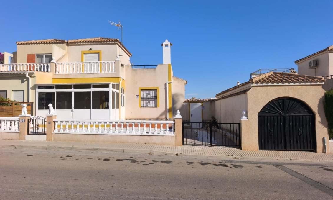 Használt Ingatlanok - Bungaló -
Orihuela Costa - Costa Blanca