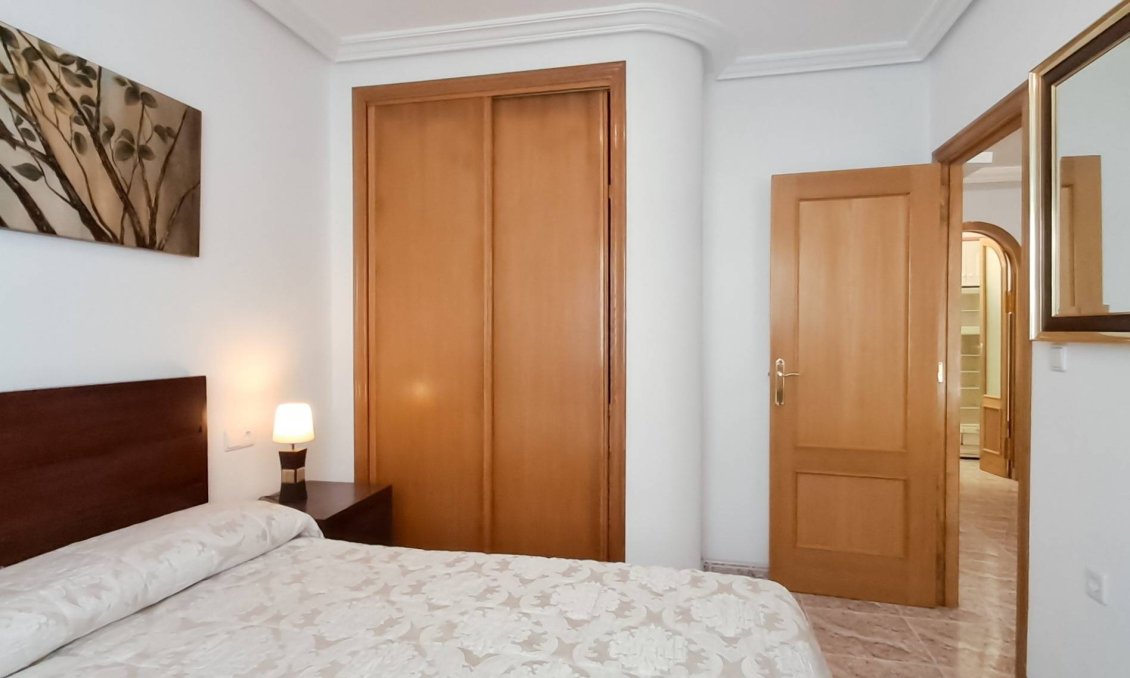 Használt Ingatlanok - Apartman -
Torrevieja - Playa del Cura