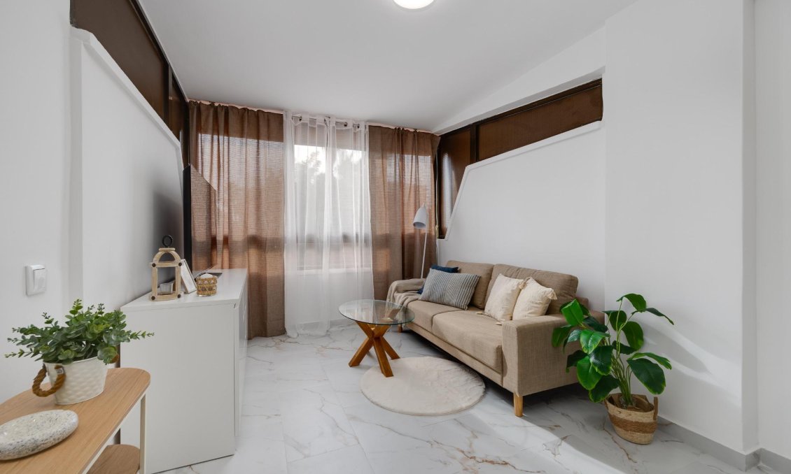 Használt Ingatlanok - Apartman -
Torrevieja - Cabo Cervera