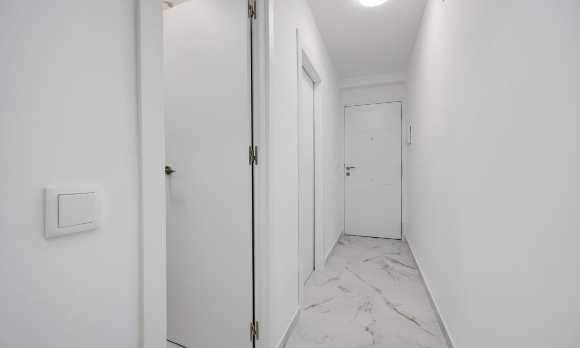 Használt Ingatlanok - Apartman -
Torrevieja - Cabo Cervera