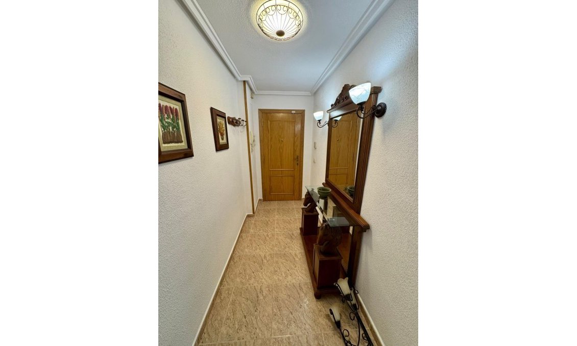 Használt Ingatlanok - Apartman -
Torrevieja - Centrum