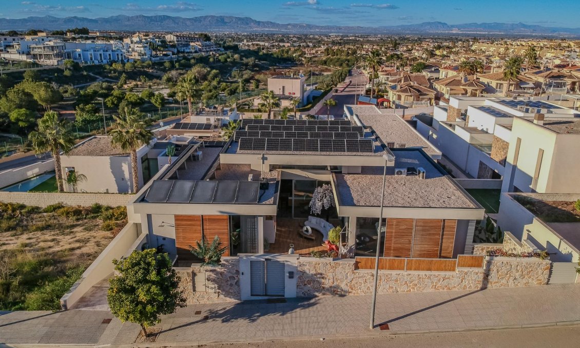 Használt Ingatlanok - Villa -
Benijofar - Residencial Benimar