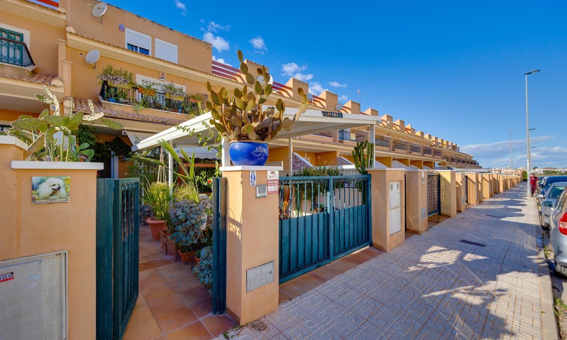 Használt Ingatlanok - Villa -
Orihuela Costa - Costa Blanca