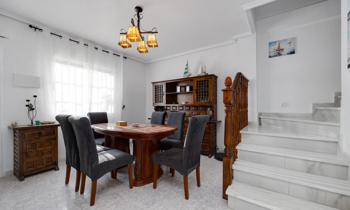 Wiederverkauf - Villa -
Torrevieja - Costa Blanca