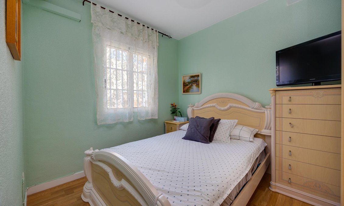 Wiederverkauf - Villa -
Torrevieja - Costa Blanca