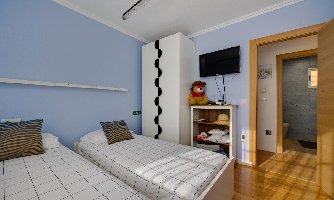 Wiederverkauf - Villa -
Torrevieja - Costa Blanca