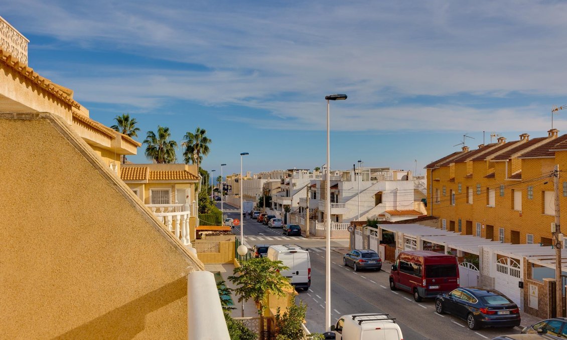 Wiederverkauf - Villa -
Torrevieja - Costa Blanca