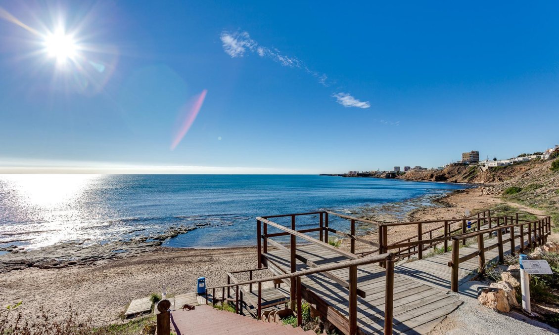 Wiederverkauf - Villa -
Torrevieja - Costa Blanca