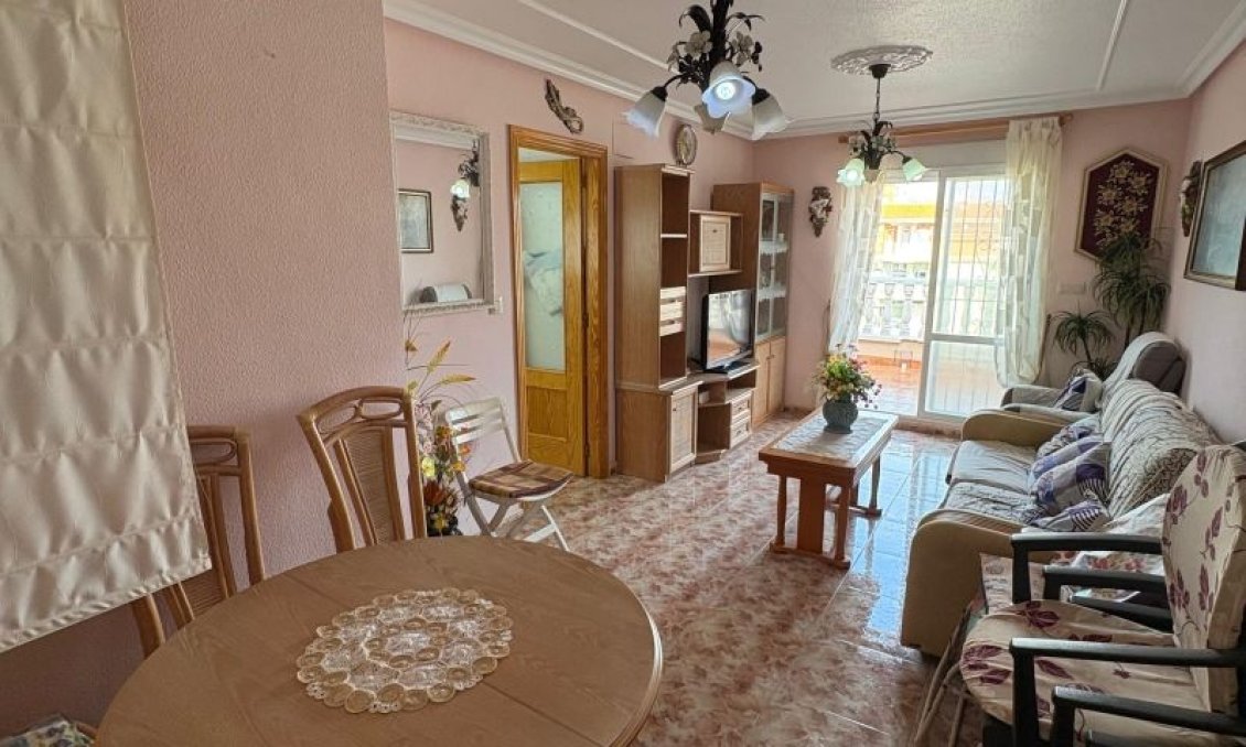Használt Ingatlanok - Apartman -
Torrevieja - Costa Blanca