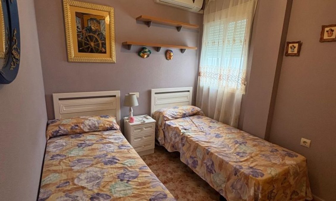 Használt Ingatlanok - Apartman -
Torrevieja - Costa Blanca