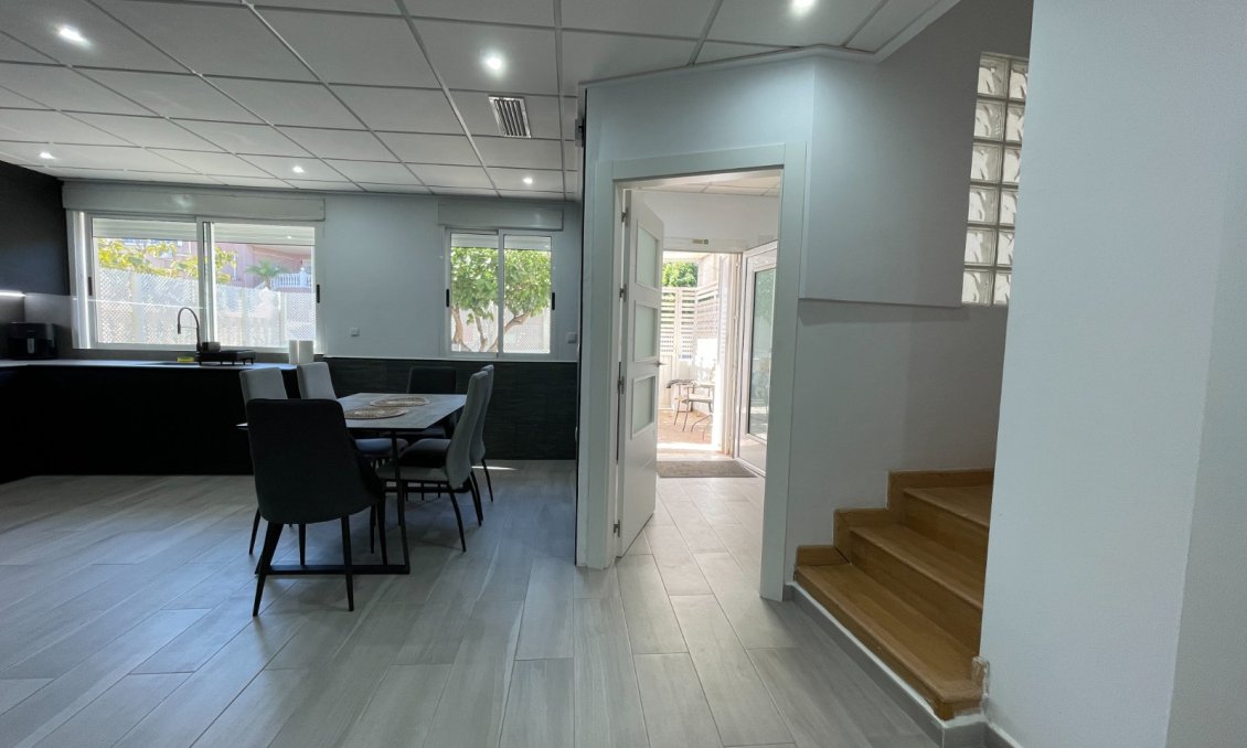 Használt Ingatlanok - Sorház -
Algorfa - Inland